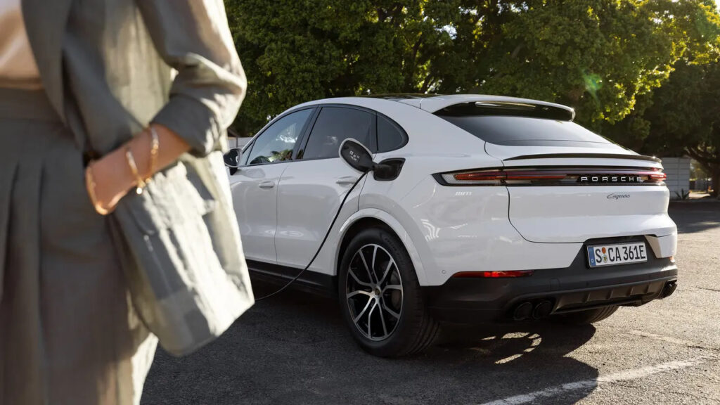 Porsche Cayenne E-Hybrid Coupe