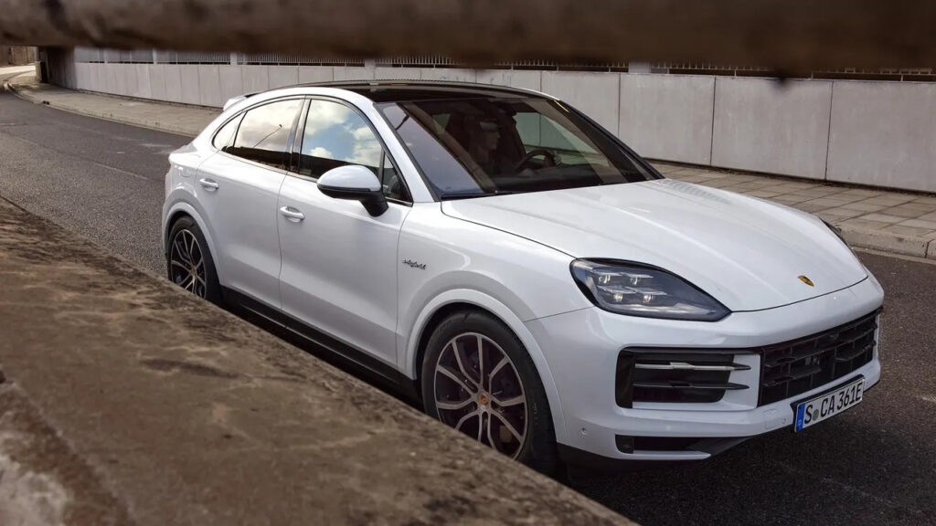 Porsche Cayenne E-Hybrid Coupe