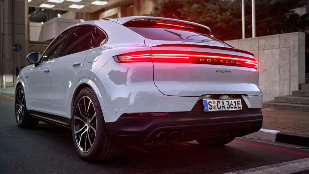 Porsche Cayenne E-Hybrid Coupe