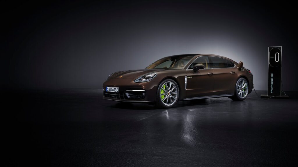 Porsche Panamera 4 E-Hybrid